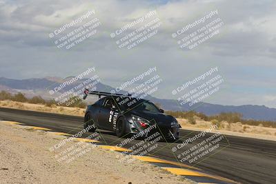 media/Jan-26-2025-SCCA SD (Sun) [[bcf61ed115]]/4-Women Novice/Session 2 (Turn 7 Inside)/